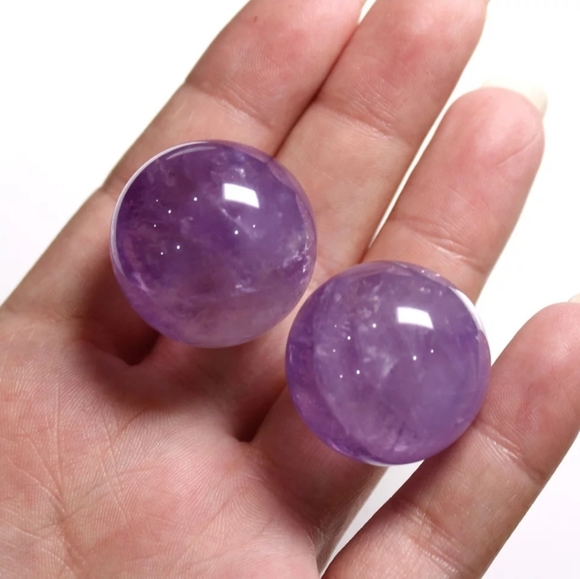 2 sets AMETHYST crystal ball with stand.  Decor or Meditation 🧘‍♀️ Aprox 22mm - Picture 7 of 9